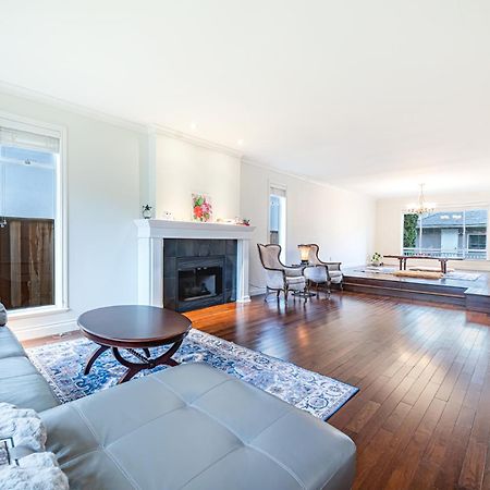 The Ester House Vancouver Esterno foto